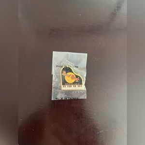 Hard Rock Cafe collectible pin